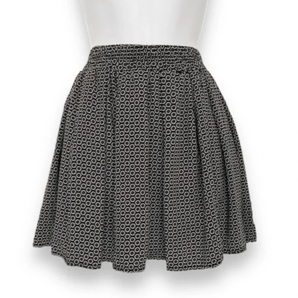 Brandy Melville Floral Daisy Print Skater Skirt - Picture 5 of 5
